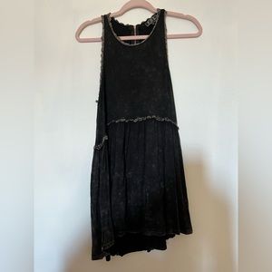 Black/gray wash tank